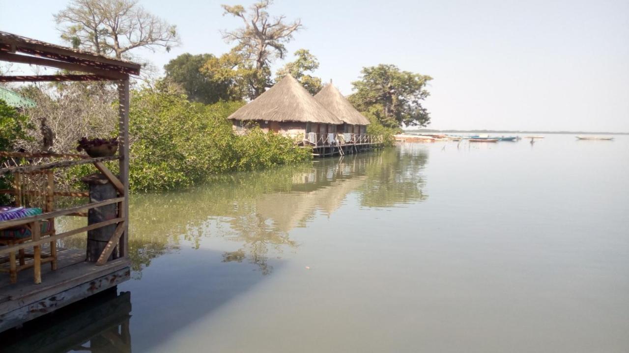 Bintang Bolong Lodge Exterior foto