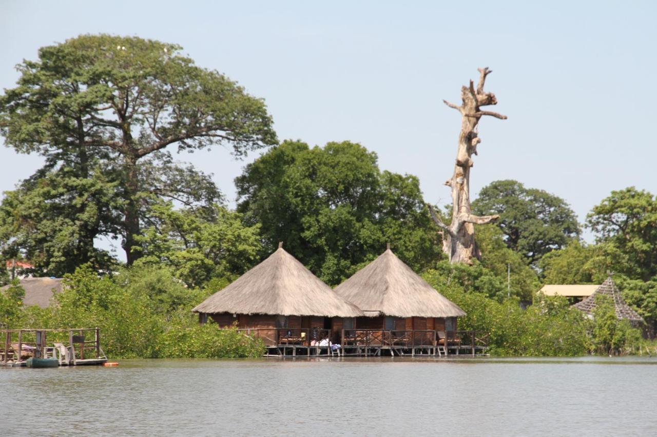 Bintang Bolong Lodge Exterior foto