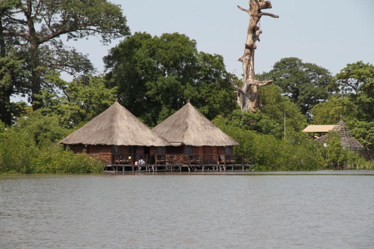 Bintang Bolong Lodge Exterior foto