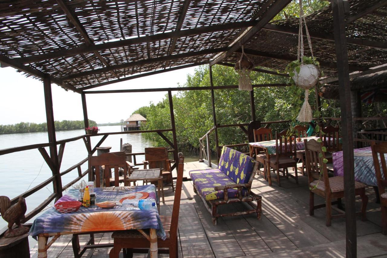 Bintang Bolong Lodge Exterior foto
