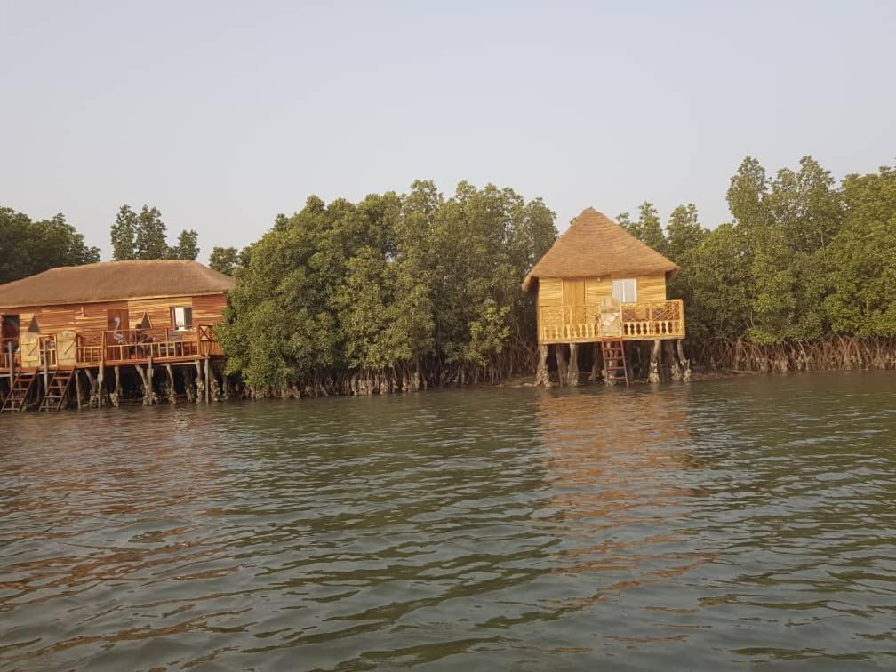 Bintang Bolong Lodge Exterior foto