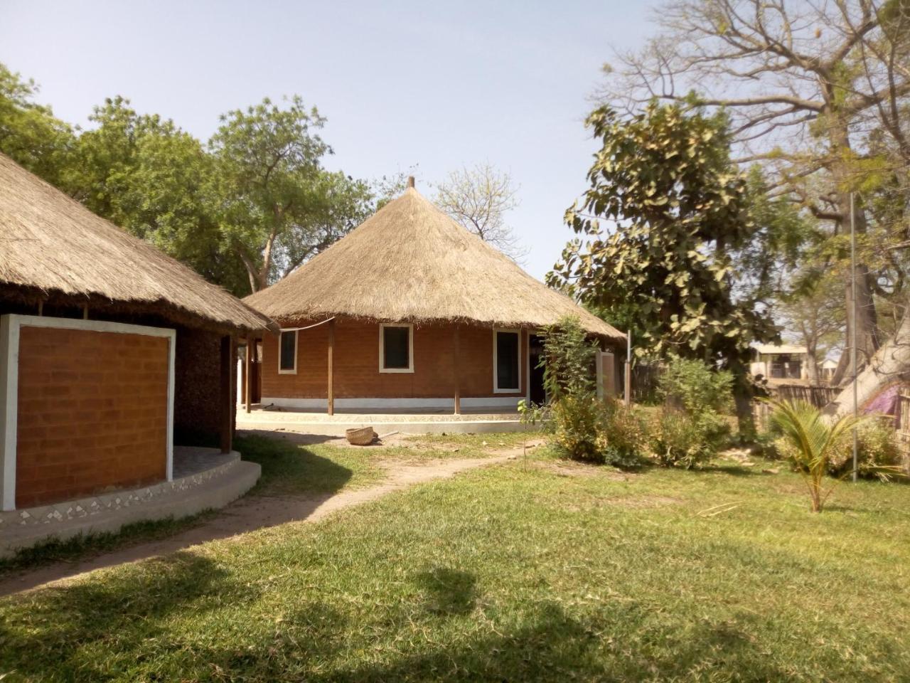 Bintang Bolong Lodge Exterior foto