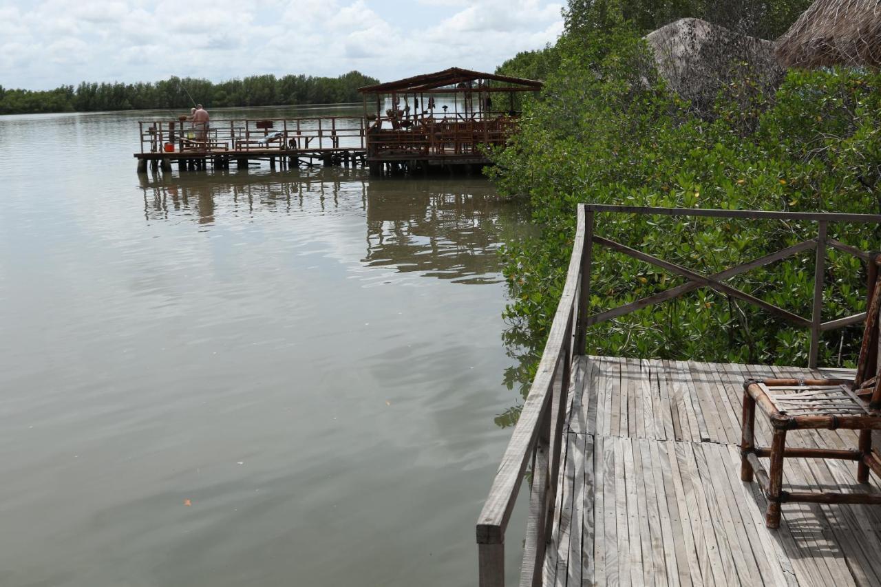 Bintang Bolong Lodge Exterior foto